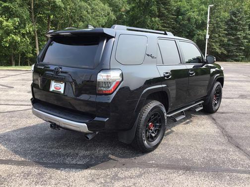 Midnight Black Metallic 2024 Toyota 4Runner TRD Off Road Premium