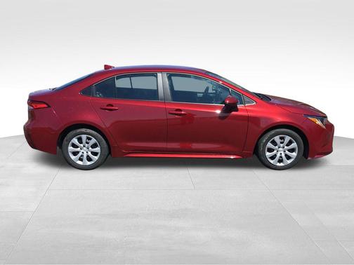 Ruby Flare Pearl 2025 Toyota Corolla LE