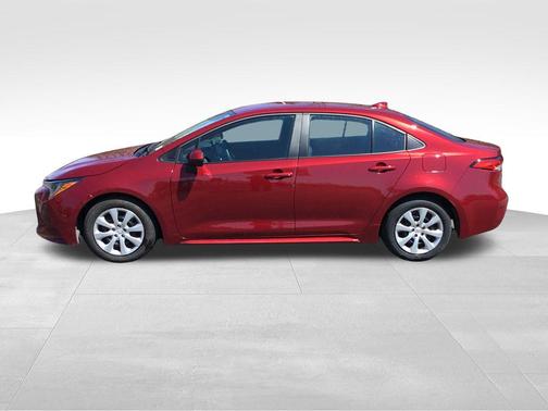 Ruby Flare Pearl 2025 Toyota Corolla LE