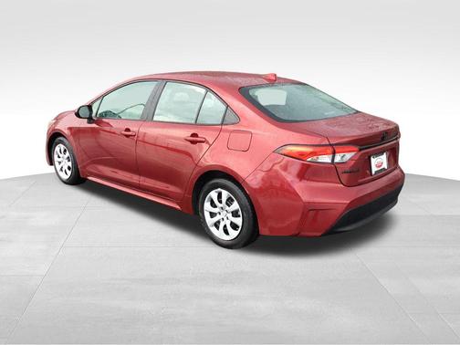 Ruby Flare Pearl 2025 Toyota Corolla LE