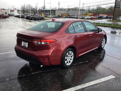 Ruby Flare Pearl 2025 Toyota Corolla LE