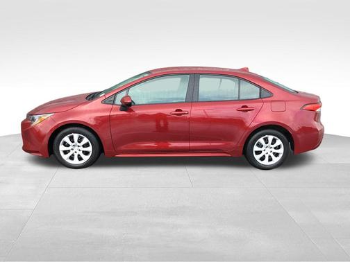 Ruby Flare Pearl 2025 Toyota Corolla LE