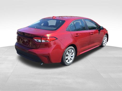 Ruby Flare Pearl 2025 Toyota Corolla LE