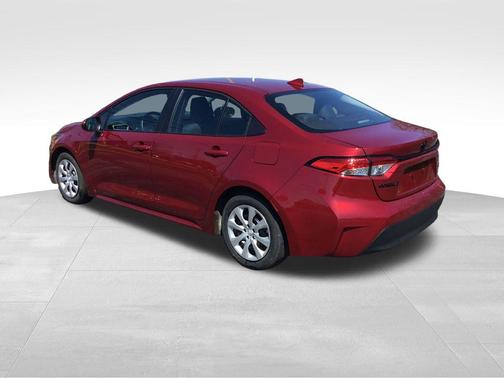 Ruby Flare Pearl 2025 Toyota Corolla LE