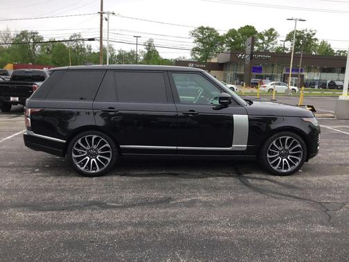 Santorini Black Metallic 2021 Land Rover Range Rover P525 Westminster