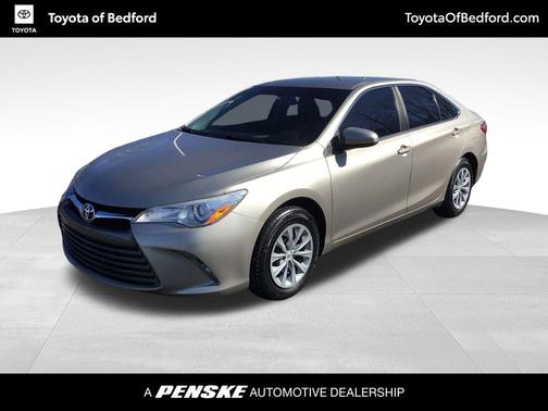 Creme Brulee Mica 2017 Toyota Camry LE