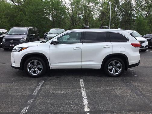 Blizzard Pearl 2019 Toyota Highlander Limited