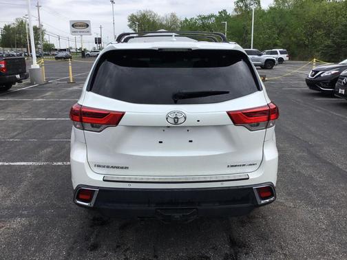 Blizzard Pearl 2019 Toyota Highlander Limited