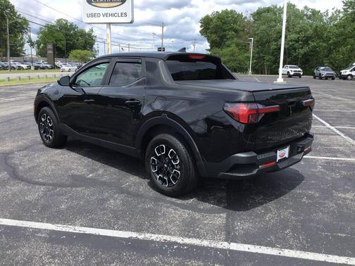 Phantom Black 2024 Hyundai SANTA CRUZ SE