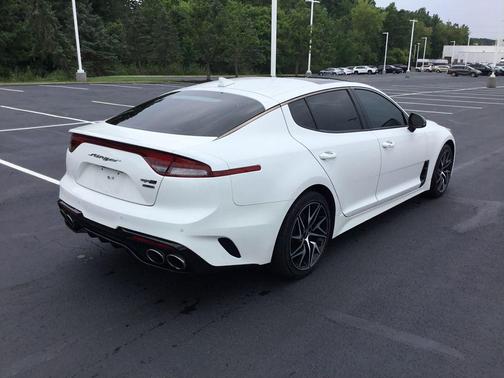 Snow White Pearl 2022 Kia Stinger GT-Line