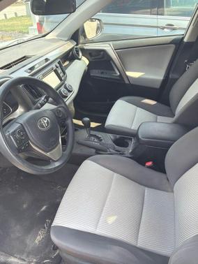 Classic Silver Metallic 2015 Toyota RAV4 LE