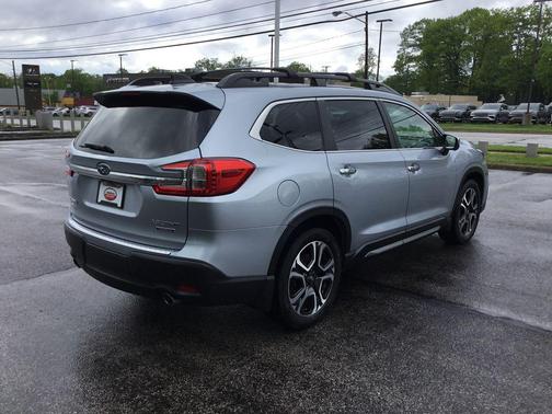 Ice Silver Metallic 2023 Subaru Ascent Touring 7-Passenger