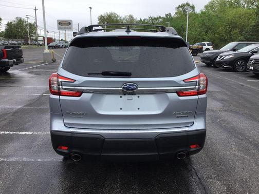 Ice Silver Metallic 2023 Subaru Ascent Touring 7-Passenger