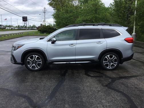 Ice Silver Metallic 2023 Subaru Ascent Touring 7-Passenger