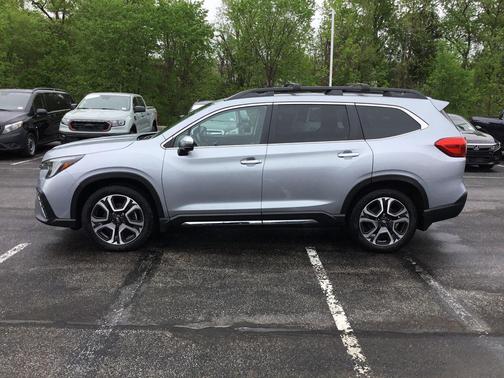 Ice Silver Metallic 2023 Subaru Ascent Touring 7-Passenger