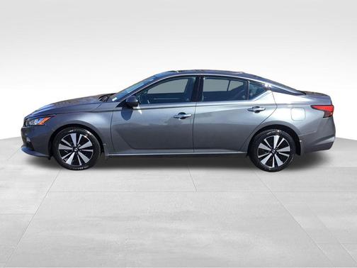 Gun Metallic 2019 Nissan Altima 2.5 SV