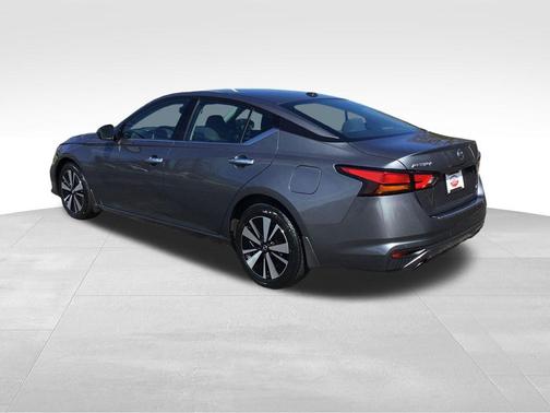 Gun Metallic 2019 Nissan Altima 2.5 SV