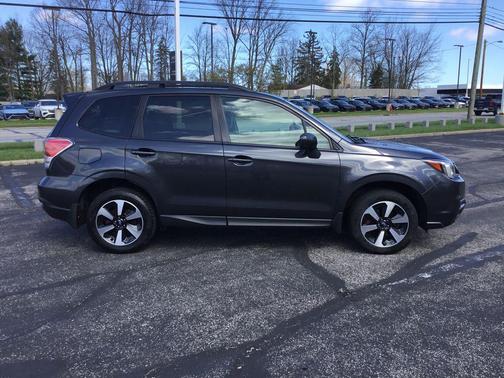 Dark Gray Metallic 2018 Subaru Forester 2.5i Premium