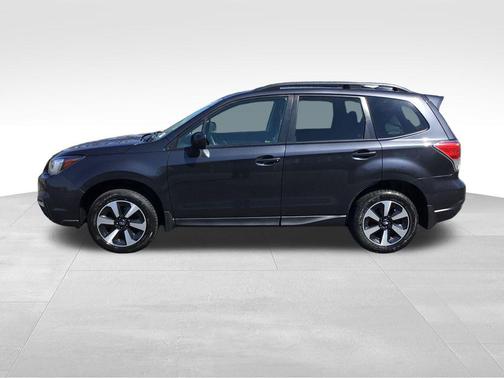 Dark Gray Metallic 2018 Subaru Forester 2.5i Premium