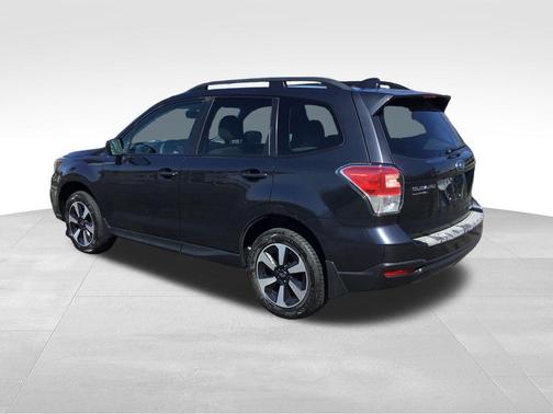 Dark Gray Metallic 2018 Subaru Forester 2.5i Premium