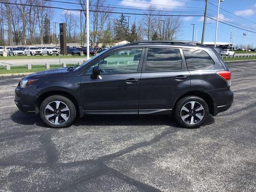 Dark Gray Metallic 2018 Subaru Forester 2.5i Premium