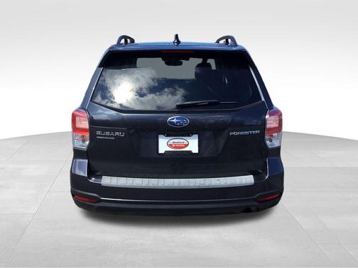 Dark Gray Metallic 2018 Subaru Forester 2.5i Premium