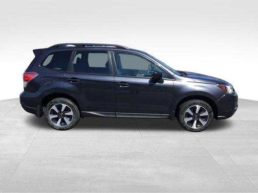 Dark Gray Metallic 2018 Subaru Forester 2.5i Premium