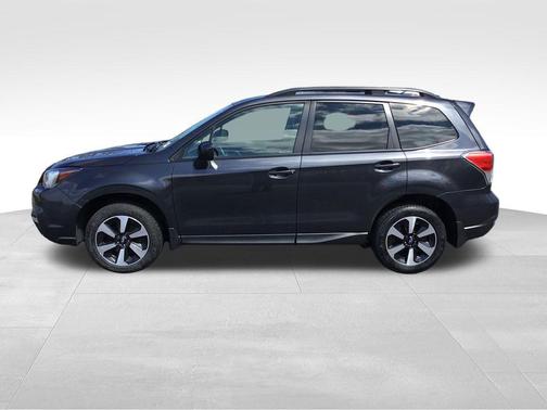 Dark Gray Metallic 2018 Subaru Forester 2.5i Premium