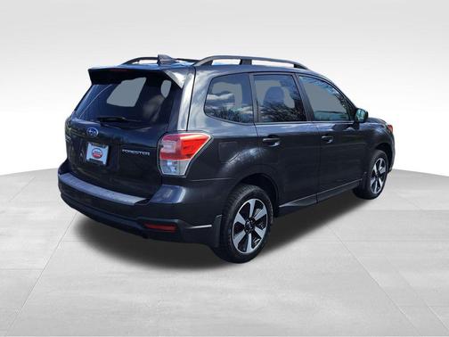 Dark Gray Metallic 2018 Subaru Forester 2.5i Premium