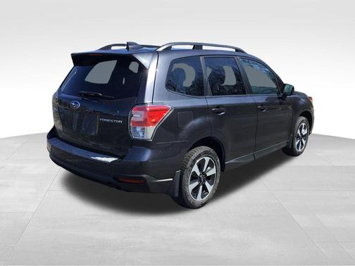 Dark Gray Metallic 2018 Subaru Forester 2.5i Premium