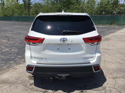 Blizzard Pearl 2019 Toyota Highlander Limited Platinum