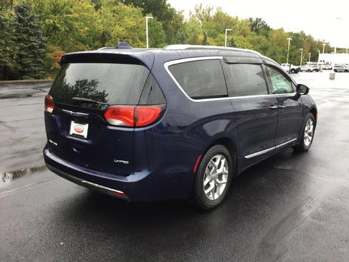 Jazz Blue Pearlcoat 2019 Chrysler Pacifica Limited