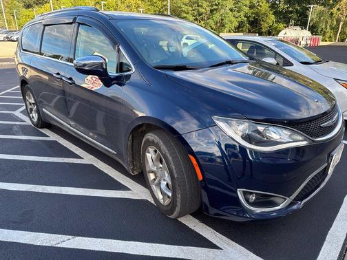 Jazz Blue Pearlcoat 2019 Chrysler Pacifica Limited