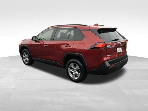 2022 Toyota RAV4 Hybrid LE