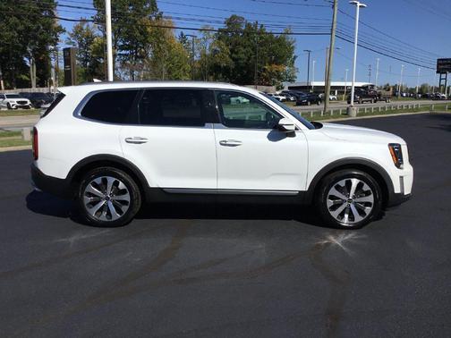 Snow White Pearl 2021 Kia Telluride S