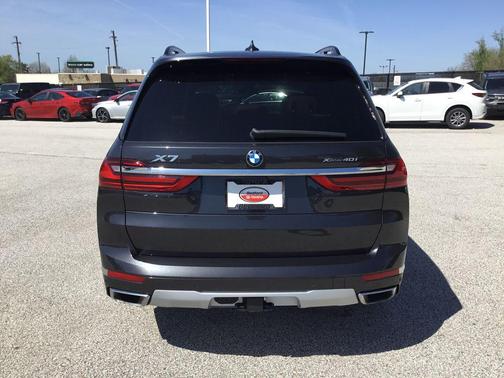Dark Graphite Metallic 2022 BMW X7 xDrive40i