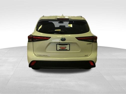 2020 Toyota Highlander Hybrid XLE