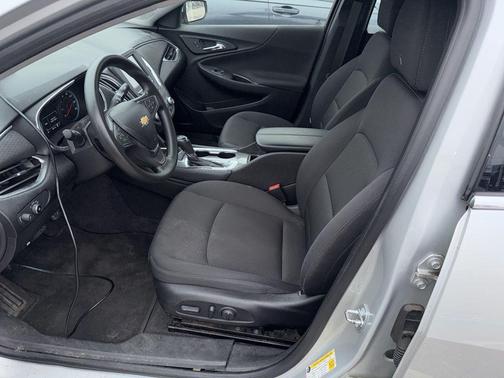 Silver Ice Metallic 2016 Chevrolet Malibu 1LT