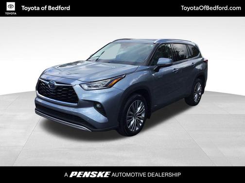 2021 Toyota Highlander Hybrid Platinum