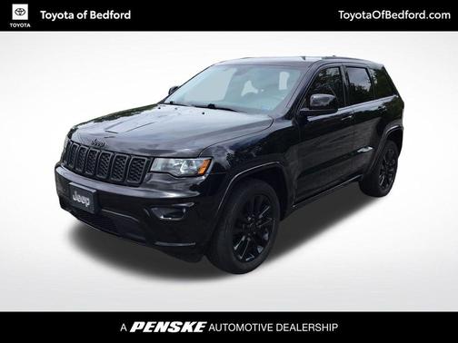 Diamond Black Crystal Pearlcoat 2020 Jeep Grand Cherokee Altitude