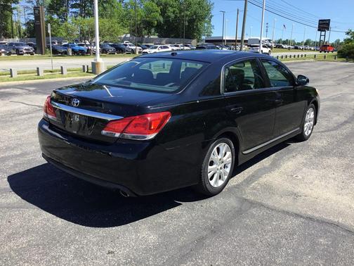 Black 2012 Toyota Avalon Base