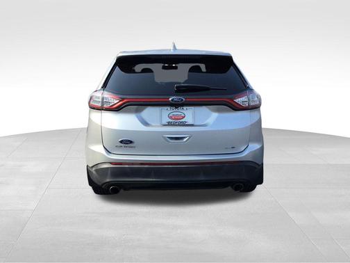 2018 Ford Edge SE