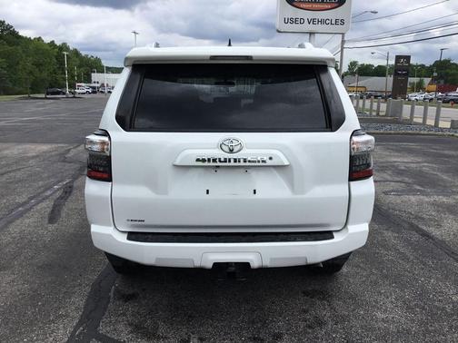 Super White 2016 Toyota 4Runner SR5 Premium