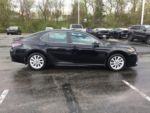 Midnight Black Metallic 2024 Toyota Camry SE