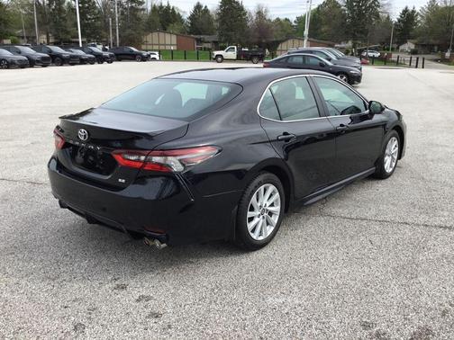 Midnight Black Metallic 2024 Toyota Camry SE