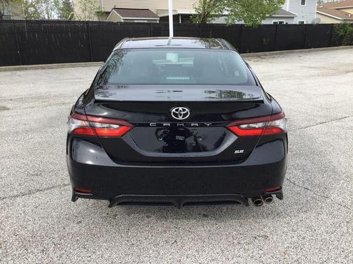 Midnight Black Metallic 2024 Toyota Camry SE
