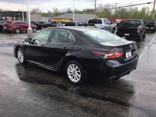 Midnight Black Metallic 2024 Toyota Camry SE