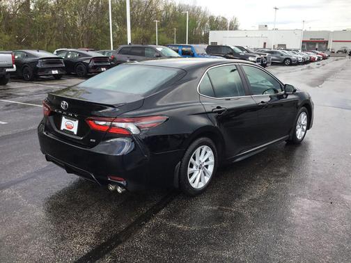 Midnight Black Metallic 2024 Toyota Camry SE
