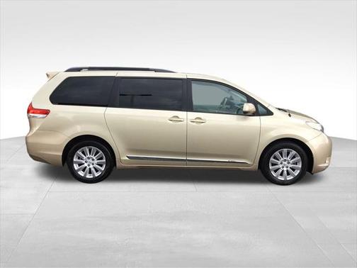2014 Toyota Sienna XLE