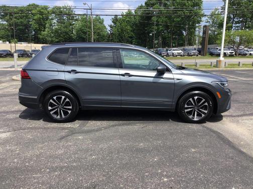 Platinum Gray Metallic 2024 Volkswagen Tiguan 2.0T S